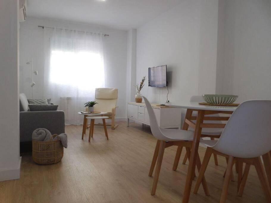 Precioso Piso De 2 Habitaciones Armilla Exterior photo